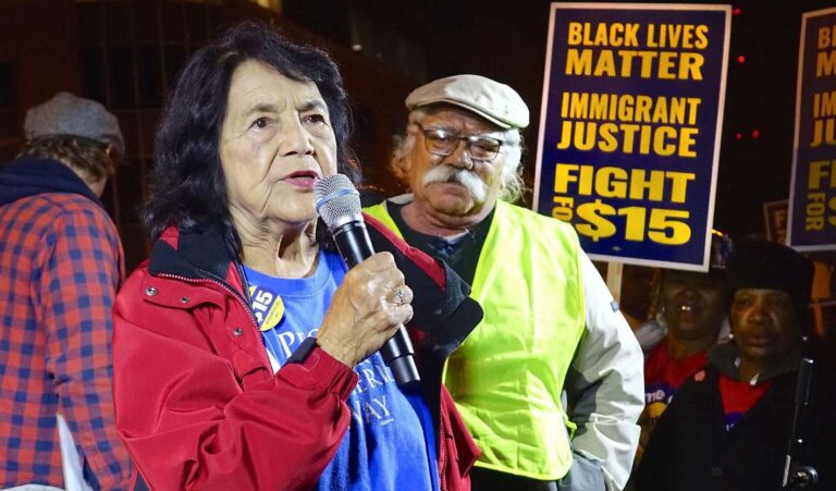 ‘Sí, Se Puede’: Dolores Huerta, Who Gave a Movement Its Words, Dies at 96